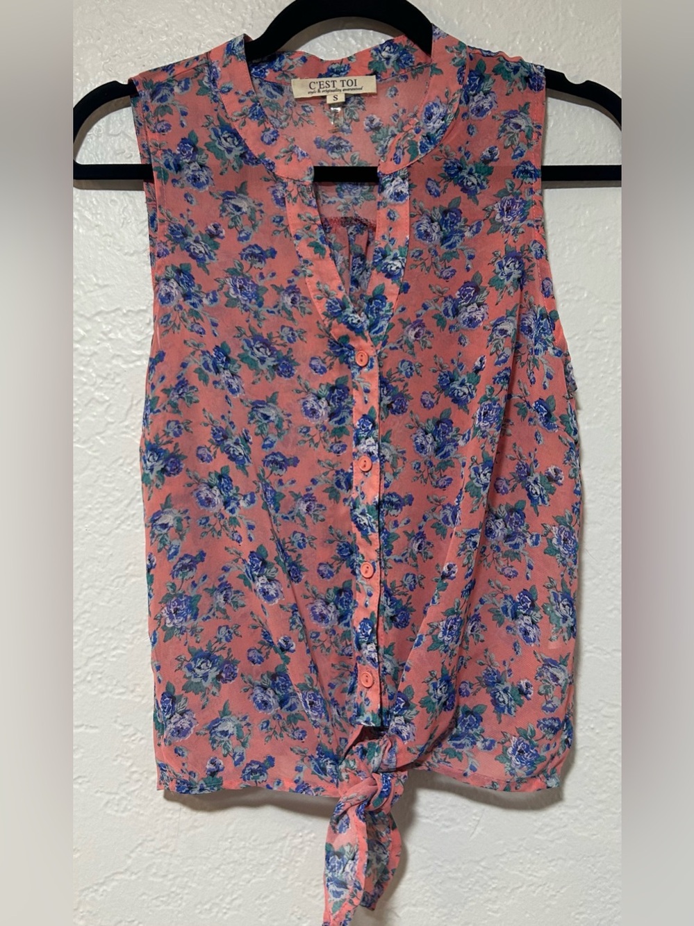 C'est Toi Coral Floral Tie-Front Sleeveless Blouse